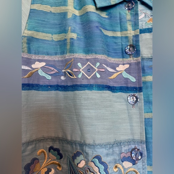Vintage Indigo Moon light blue and light purple embroidered floral jacket - Picture 5 of 11